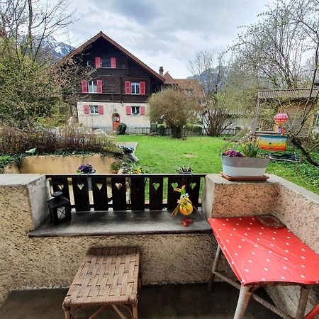 Zentral Gelegene Wohnung Mit Grossem Garten Interlaken Exterior foto