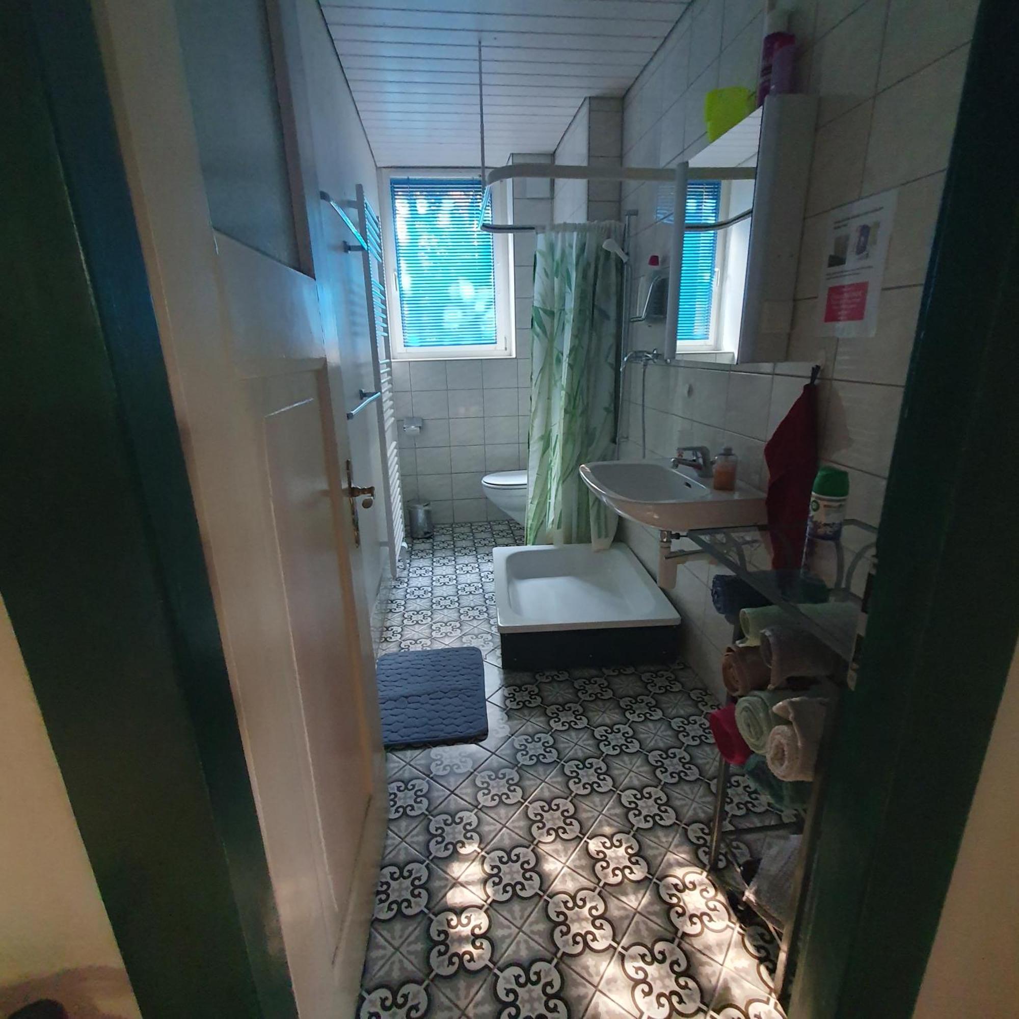 Zentral Gelegene Wohnung Mit Grossem Garten Interlaken Exterior foto