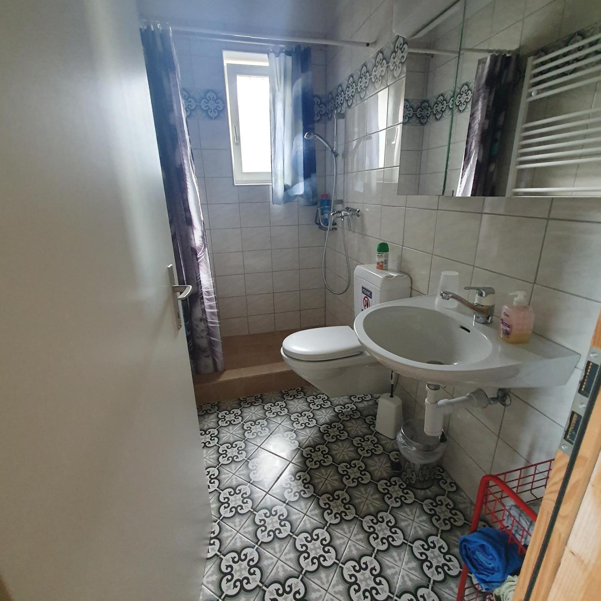 Zentral Gelegene Wohnung Mit Grossem Garten Interlaken Exterior foto